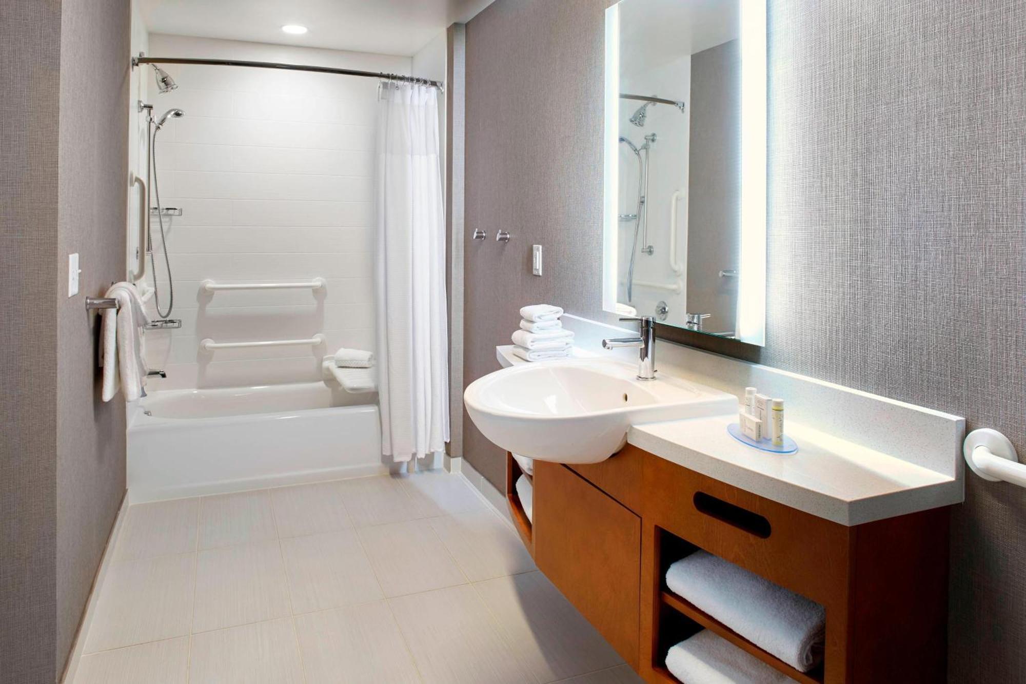 Springhill Suites By Marriott Dayton Beavercreek Exterior photo